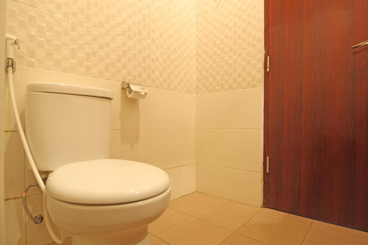 Reddoorz Premium Near Sleman City Hall Yogyakarta Exterior photo